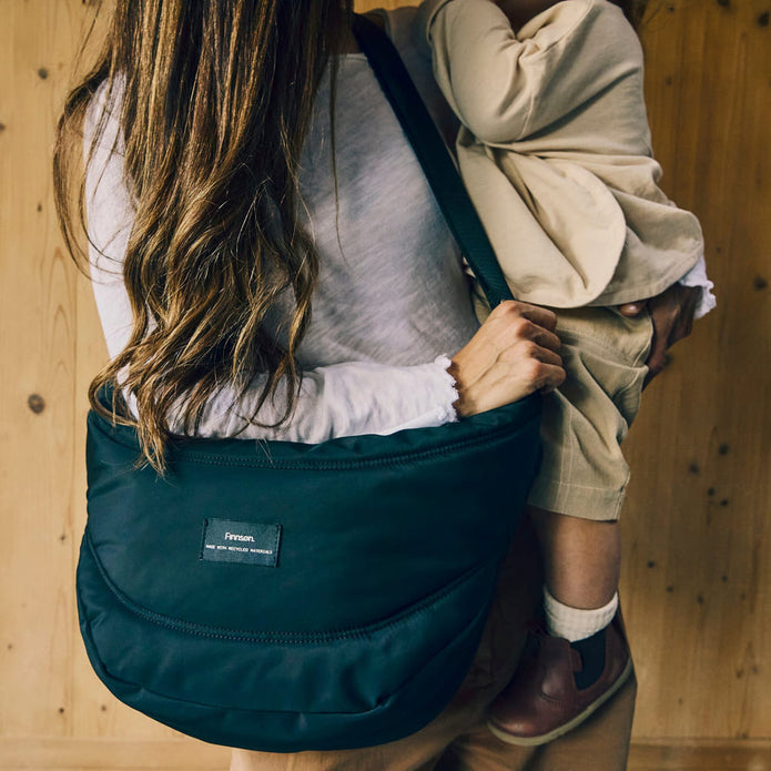 Finnsøn Osma Eco Sling Changing Bag (with Stroller Clips)