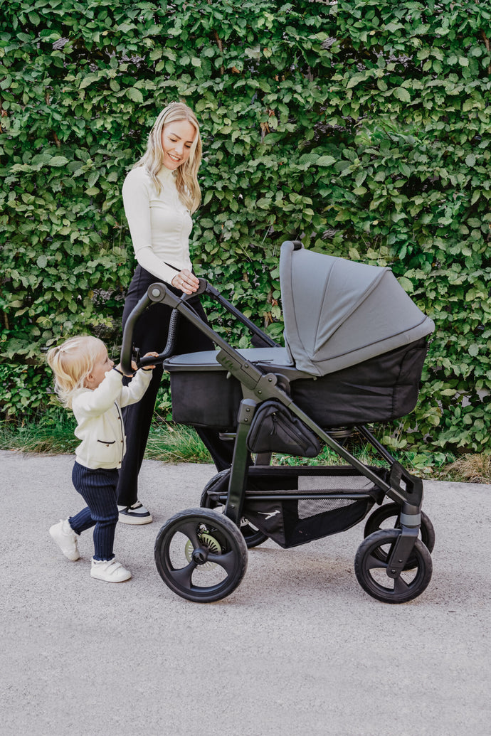 TFK mono4stroller in the park