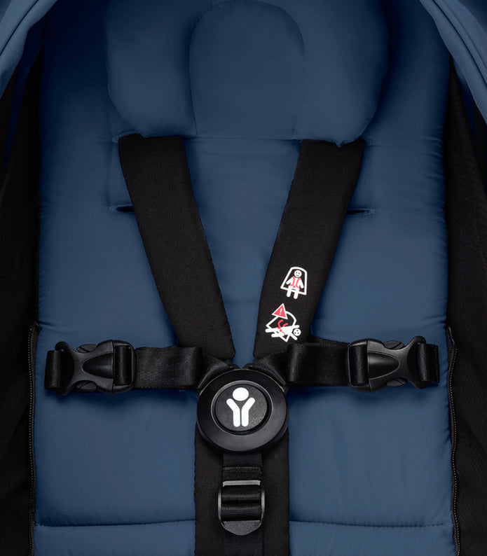 Stokke® YOYO³ stroller with newborn to toddler Black/Air France Blue