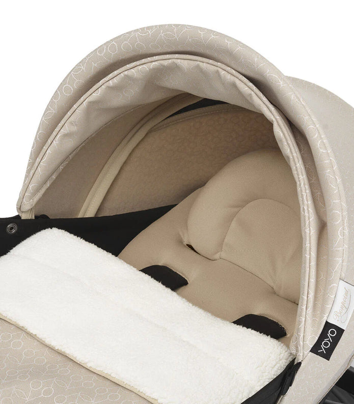 Stokke® YOYO³ stroller with newborn to toddler White/Bonpoint