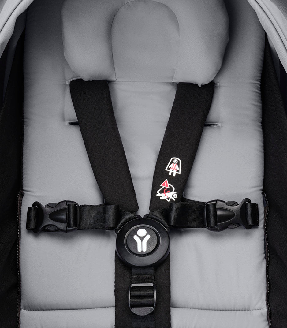 Stokke® YOYO³ stroller with newborn to toddler White/Stone