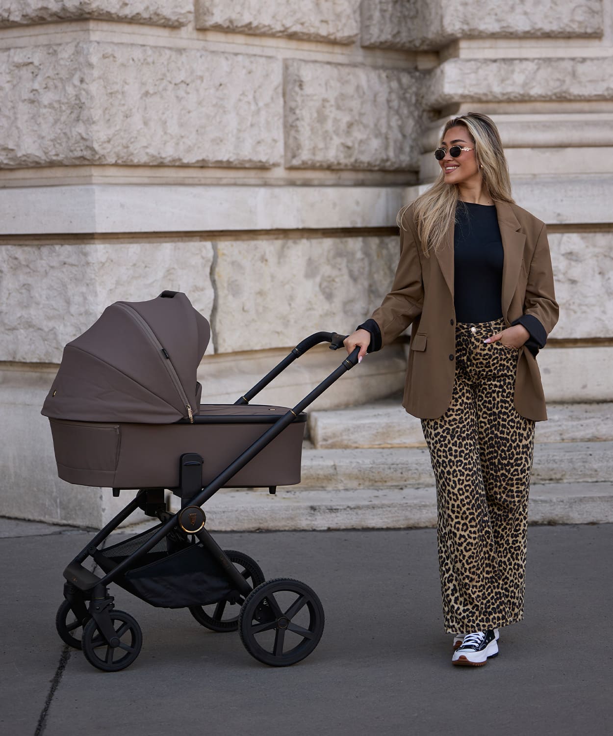 Venicci Upline 2 Brownie - In Store Exclusive - Parent Studio